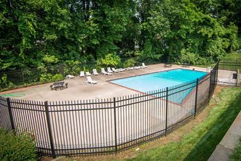 8600 Apartments Swimming Pool Enclosure